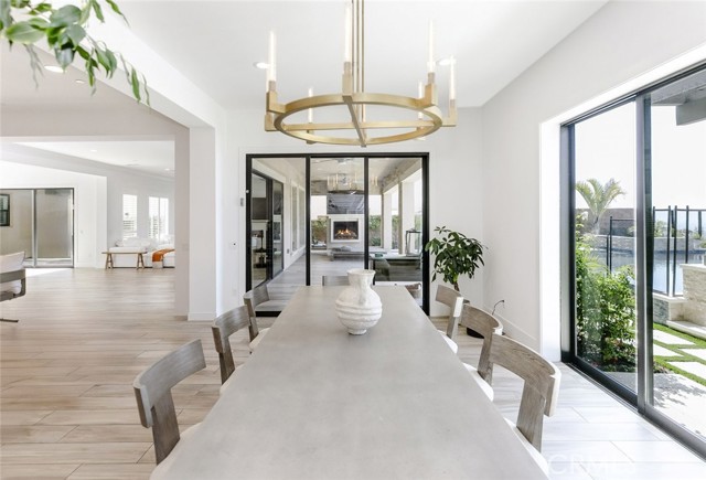 Detail Gallery Image 20 of 69 For 20300 W Windsor Ln, Northridge,  CA 91326 - 5 Beds | 6 Baths