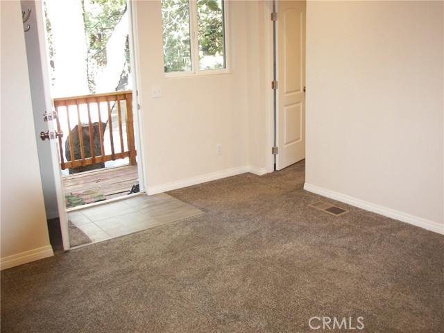 24977 Crest Forest Drive, Crestline CA: https://media.crmls.org/medias/984c2088-a0a6-4223-b941-9ee4ca8d01bc.jpg