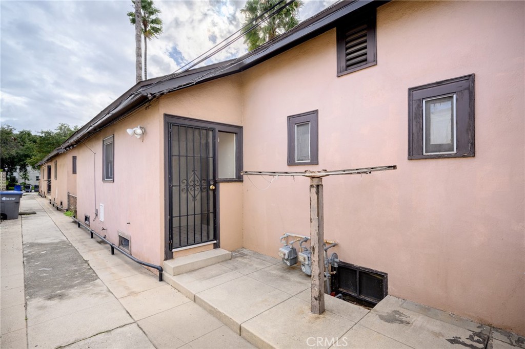 415 Riverdale DriveGlendale img 16