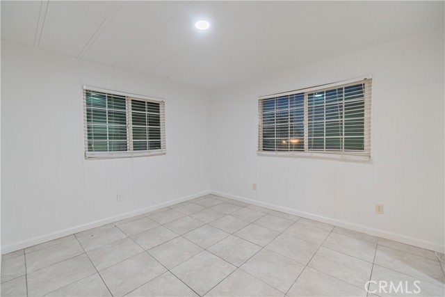 Detail Gallery Image 22 of 41 For 9426 Tamarisk #21,  Hesperia,  CA 92345 - 4 Beds | 2 Baths