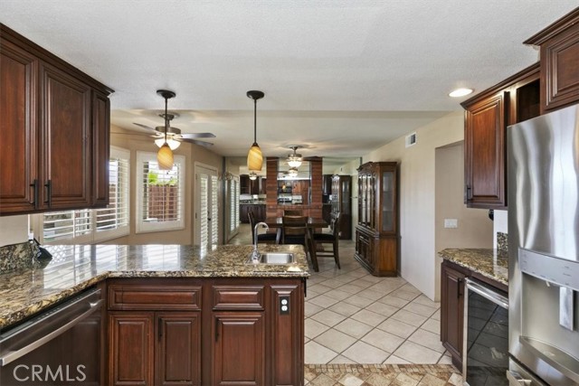 Detail Gallery Image 22 of 70 For 531 Ventura, Corona,  CA 92879 - 4 Beds | 3 Baths