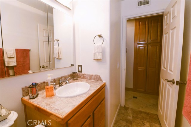 Detail Gallery Image 18 of 44 For 27932 Calypso Ln, Canyon Country,  CA 91351 - 4 Beds | 2 Baths