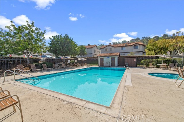 Detail Gallery Image 17 of 20 For 24320 Sylvan Glen Rd #E,  Diamond Bar,  CA 91765 - 2 Beds | 2 Baths