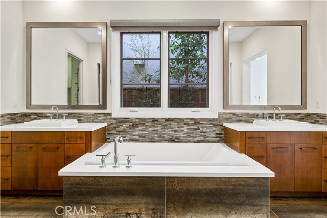 Detail Gallery Image 26 of 53 For 116 Homecoming, Irvine,  CA 92602 - 5 Beds | 5/1 Baths