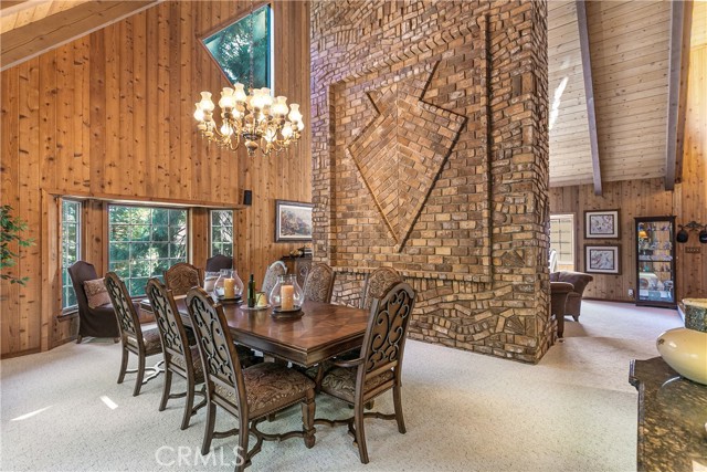 Detail Gallery Image 4 of 41 For 27421 Cedarwood Drive, Lake Arrowhead,  CA 92352 - 4 Beds | 4 Baths