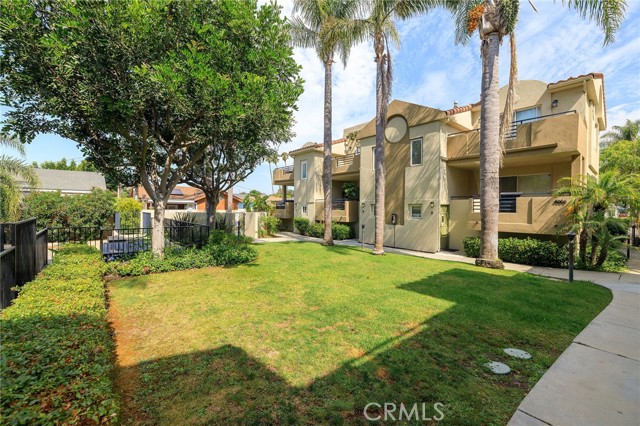 Detail Gallery Image 36 of 43 For 4001 W 165th St #C,  Lawndale,  CA 90260 - 2 Beds | 2/1 Baths