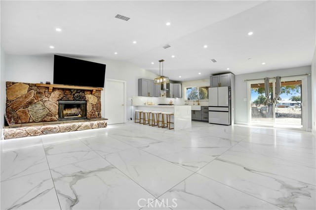 Detail Gallery Image 3 of 27 For 41048 173rd, Lancaster,  CA 93535 - 3 Beds | 2 Baths