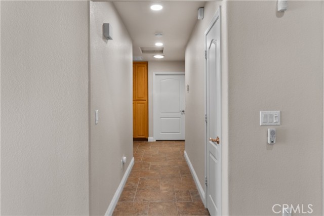 Detail Gallery Image 12 of 22 For 12210 Larch St, Oak Hills,  CA 92344 - 5 Beds | 3 Baths