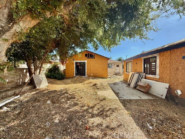 15021 15023 Sylvan, Van Nuys CA: https://media.crmls.org/medias/9851d20f-74b6-4de8-8a56-ef6bf185d284.jpg