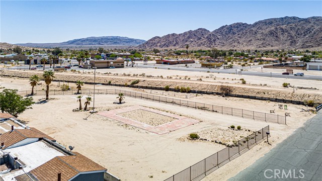 6419 Mariposa Avenue, Twentynine Palms, California 92277, ,Commercial Sale,For Sale,6419 Mariposa Avenue,CRIV24099810