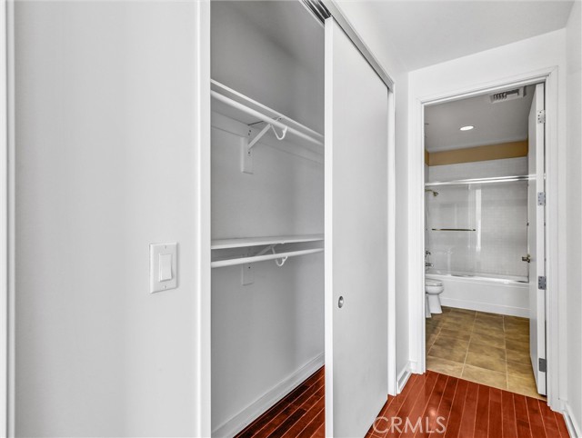 Detail Gallery Image 27 of 32 For 801 S Grand Ave #1812,  Los Angeles,  CA 90017 - 2 Beds | 2 Baths