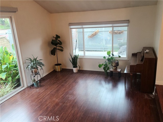 25451 Via Macarena, Valencia CA: https://media.crmls.org/medias/9852f3c7-b91c-48da-a2b1-de88e868e66f.jpg