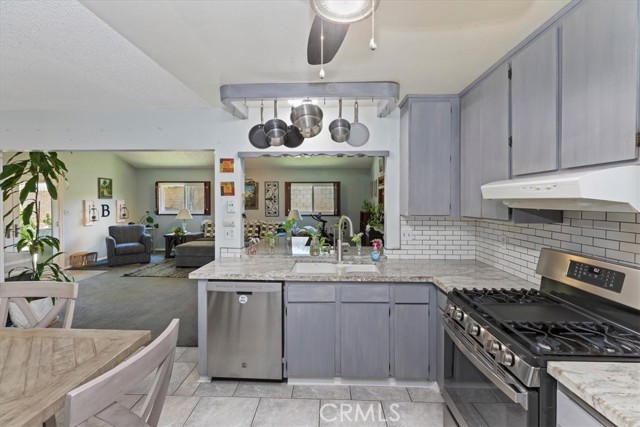 Detail Gallery Image 15 of 42 For 8676 Limestone Dr, Riverside,  CA 92504 - 3 Beds | 3 Baths