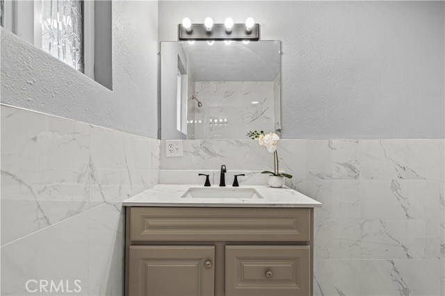 6225 Beard Street, Highland Park CA: https://media.crmls.org/medias/9853b9b9-cc45-42f3-9d83-ddb0b72431c1.jpg