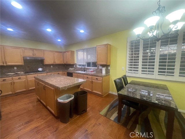 Detail Gallery Image 7 of 31 For 42206 Kimberly Way, Murrieta,  CA 92562 - 6 Beds | 4 Baths