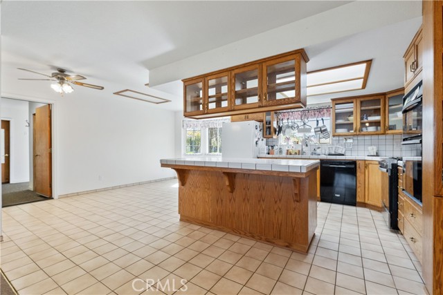 Detail Gallery Image 10 of 50 For 5335 Monterey, Paso Robles,  CA 93446 - 3 Beds | 3 Baths