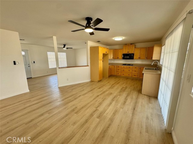 44040 Shadow Way, Desert Center CA: https://media.crmls.org/medias/98550227-2f34-4813-a30c-03171890fc27.jpg