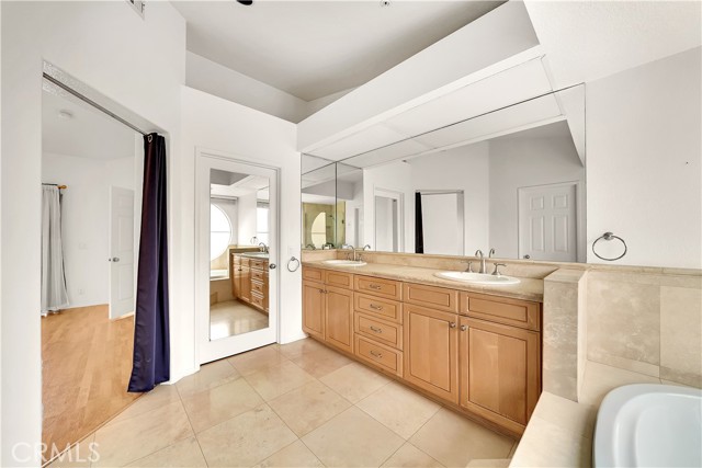 8312 Atlanta Avenue, Huntington Beach CA: https://media.crmls.org/medias/98551654-cc66-469a-8342-66dff36e510d.jpg