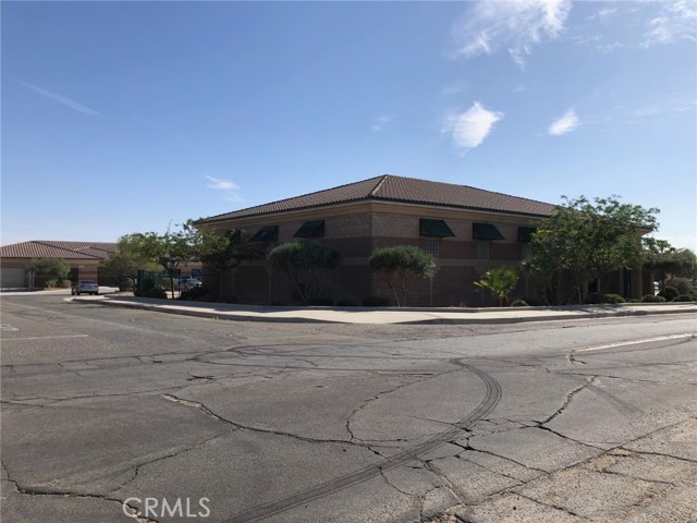 16490 Walnut Street, Hesperia, California 92345, ,Commercial Lease,For Rent,16490 Walnut Street,CRHD23087838