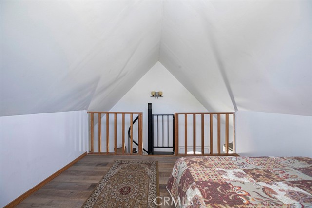 533 Hawthorne Street, Glendale CA: https://media.crmls.org/medias/98557a8c-5e63-4f40-99c2-219e84b5d627.jpg