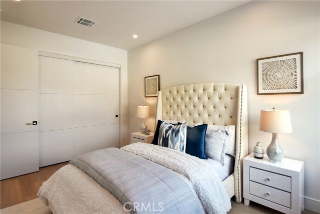 Detail Gallery Image 6 of 16 For 189 S Allen Ave #2,  Pasadena,  CA 91106 - 4 Beds | 3/1 Baths