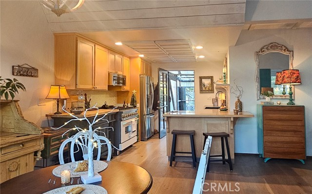 Detail Gallery Image 5 of 22 For 631 Warwick, Cambria,  CA 93428 - 1 Beds | 1 Baths