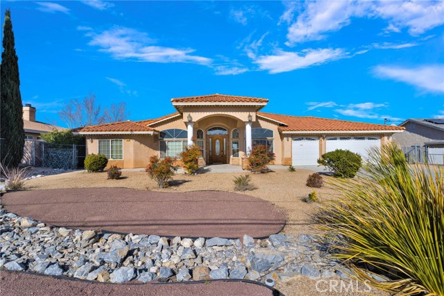 Detail Gallery Image 2 of 65 For 17412 Danbury Ave, Hesperia,  CA 92345 - 6 Beds | 3 Baths