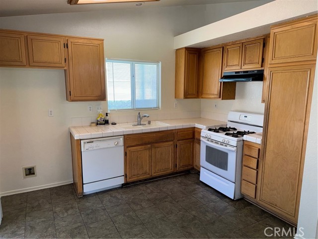 Detail Gallery Image 11 of 34 For 12856 Heston St, Victorville,  CA 92392 - 3 Beds | 2 Baths