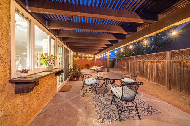 2060 Belgrave Court, Simi Valley CA: https://media.crmls.org/medias/9856fdc4-5d6a-41f0-9a08-04cad943406a.jpg