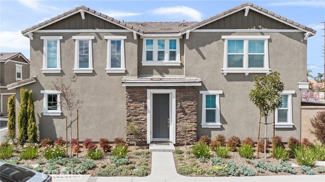 Detail Gallery Image 2 of 31 For 4248 Vermilion Ct, Riverside,  CA 92505 - 4 Beds | 2/1 Baths