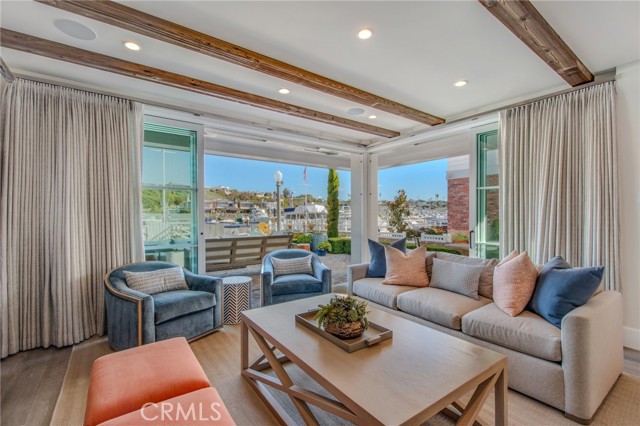 Detail Gallery Image 9 of 65 For 317 E. Bayfront, Newport Beach,  CA 92662 - 3 Beds | 3 Baths