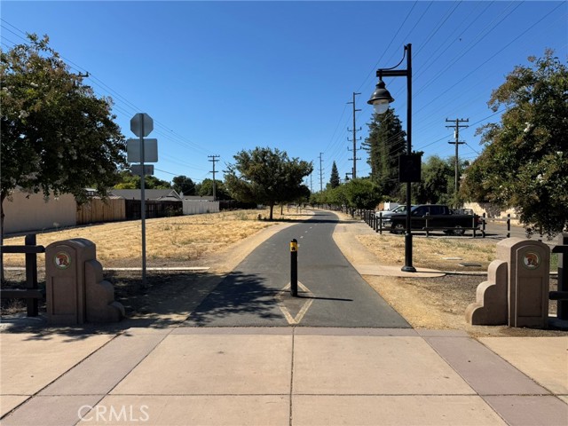 703 Nome Avenue, Modesto CA: https://media.crmls.org/medias/98574dfe-c057-4487-8d4a-68faed0cb129.jpg