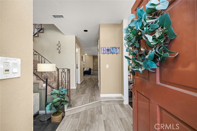 383 Park Avenue, Long Beach CA: https://media.crmls.org/medias/98584844-6412-4e42-9860-6f0369df33b3.jpg