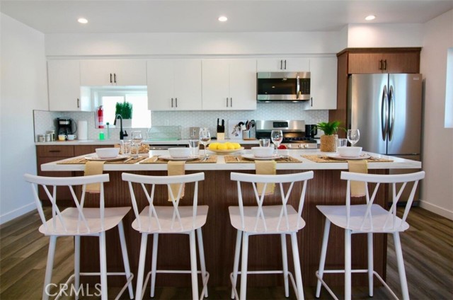 Detail Gallery Image 8 of 23 For 1416 S Cloverdale, Los Angeles,  CA 90019 - 3 Beds | 3 Baths