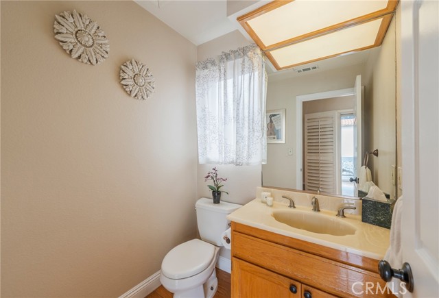 Detail Gallery Image 21 of 43 For 622 N Guadalupe Ave #B,  Redondo Beach,  CA 90277 - 3 Beds | 2/1 Baths