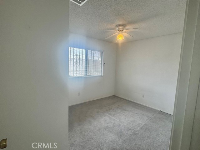 15469 Chaparral Street, Victorville CA: https://media.crmls.org/medias/9858e425-5662-4c2c-af6a-a857e9bcc9b8.jpg