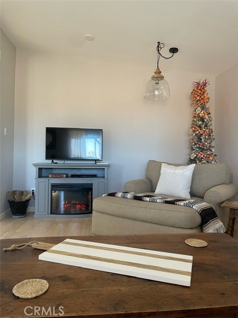 1001 Gibralter Road, Landers CA: https://media.crmls.org/medias/9858e923-94e1-475e-8d03-f41fddfeec33.jpg
