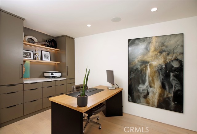 3863 Sherwood Place, Sherman Oaks CA: https://media.crmls.org/medias/9858ffd6-a874-4cf2-ae31-ee3ddd1c3415.jpg