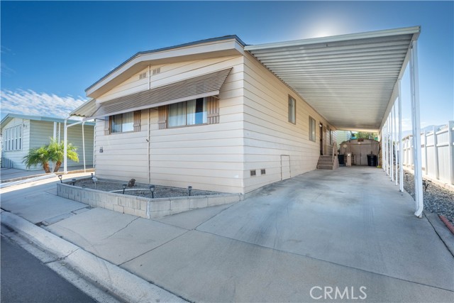 Detail Gallery Image 1 of 29 For 1348 Orangewood, Corona,  CA 92882 - 3 Beds | 2 Baths