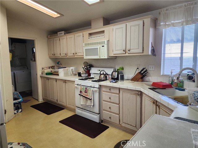 Detail Gallery Image 3 of 4 For 24200 Walnut St #73,  Torrance,  CA 90501 - 3 Beds | 2 Baths