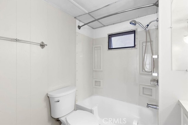 Detail Gallery Image 10 of 21 For 17455 Marygold Ave #26,  Bloomington,  CA 92316 - 1 Beds | 1 Baths