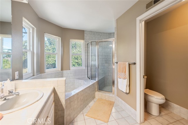 2445 N Santiago Boulevard, Orange CA: https://media.crmls.org/medias/9859fb1b-839b-4ee4-9af2-19a4b3ca61d7.jpg
