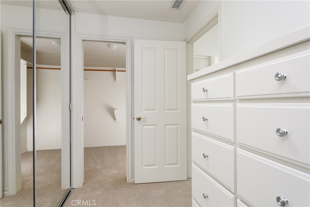 575 Nyes Place