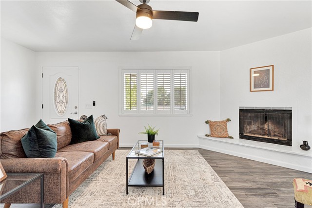 Detail Gallery Image 7 of 36 For 22331 Ramona Ave, Apple Valley,  CA 92307 - 3 Beds | 2 Baths