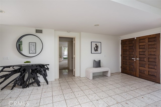 Detail Gallery Image 19 of 36 For 2727 Island View Dr, Corona Del Mar,  CA 92625 - 4 Beds | 2/1 Baths