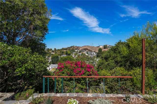 Detail Gallery Image 33 of 50 For 1901 Phillips Way, Los Angeles,  CA 90042 - 2 Beds | 1 Baths