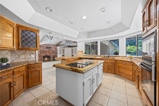11717 Old Town Road, Bakersfield CA: https://media.crmls.org/medias/985e9283-c609-48cb-b954-6718bcfcd91c.jpg