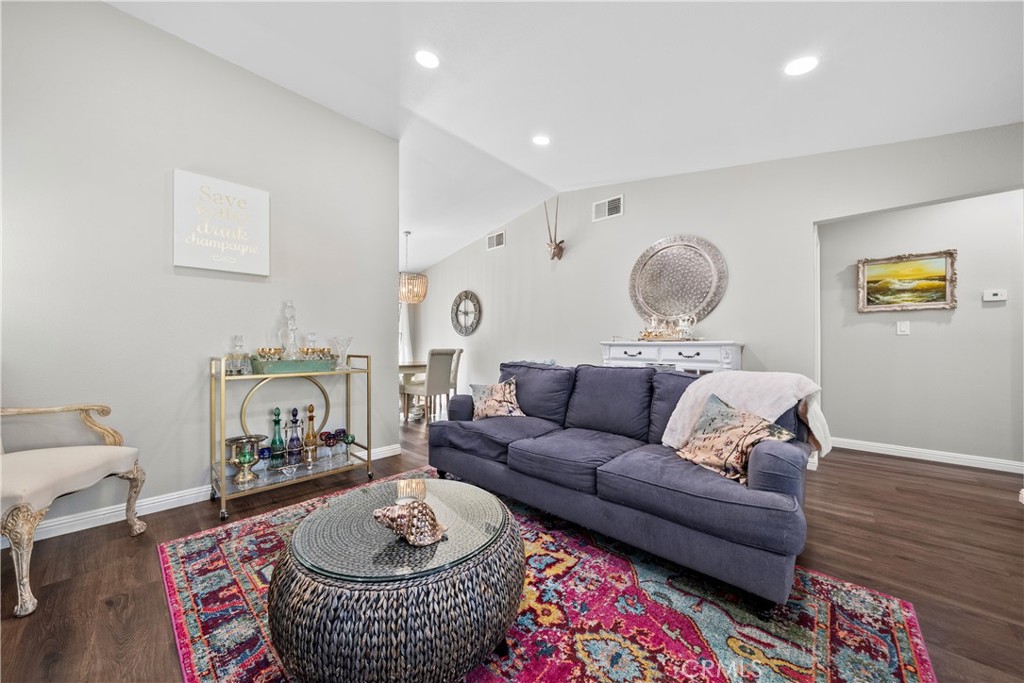 985ed39d 1256 40cb A441 94a4e1e53c63