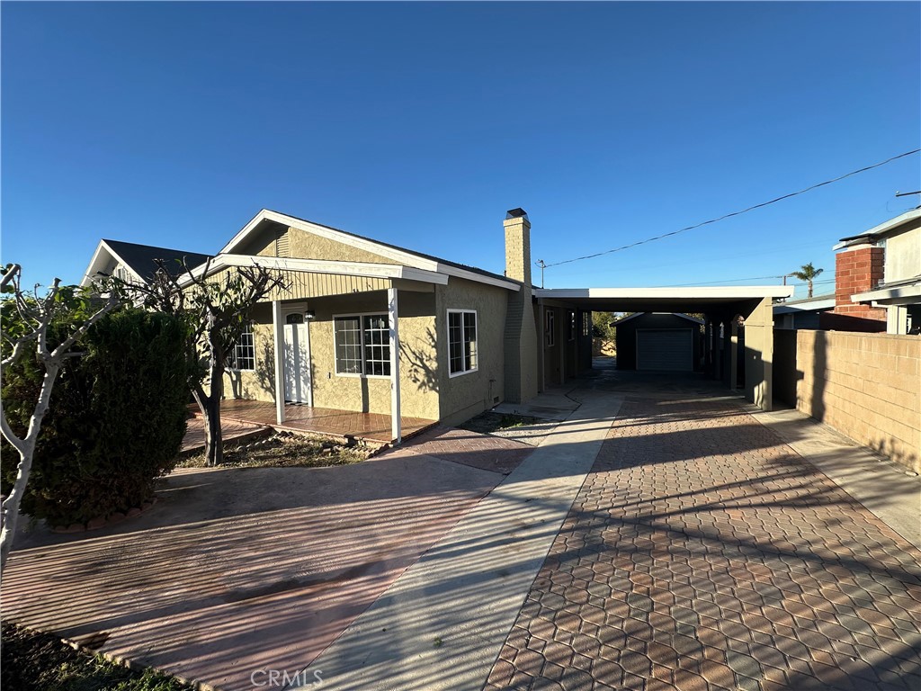 119 W Francis Street