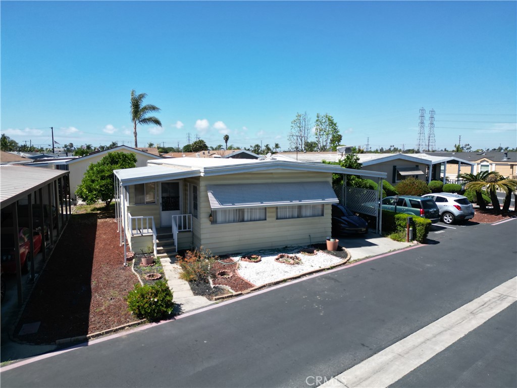 MLS #OC26155985 image #2